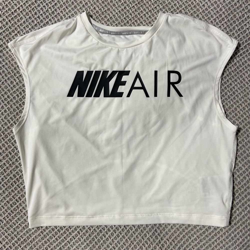 Nike Air Dry Fit Cropped T-Shirt